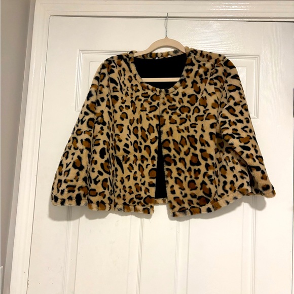 Calvin Klein Leopard Print Cape - Picture 1 of 4